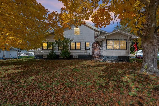 212 3rd Avenue, Melbourne, IA 50162