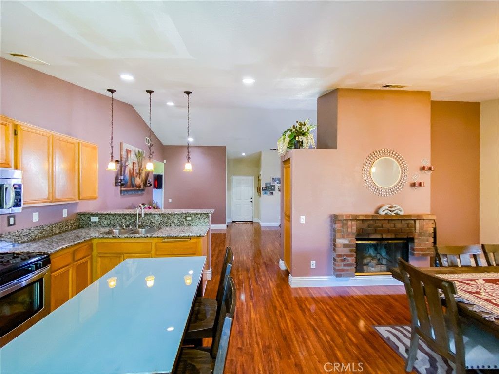 Image 16 of property listing at 3320 Kipper, Palmdale, CA 93535