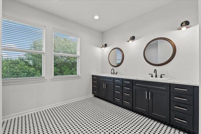 403 W Shore Drive, Clear Lake Shores, TX 77565