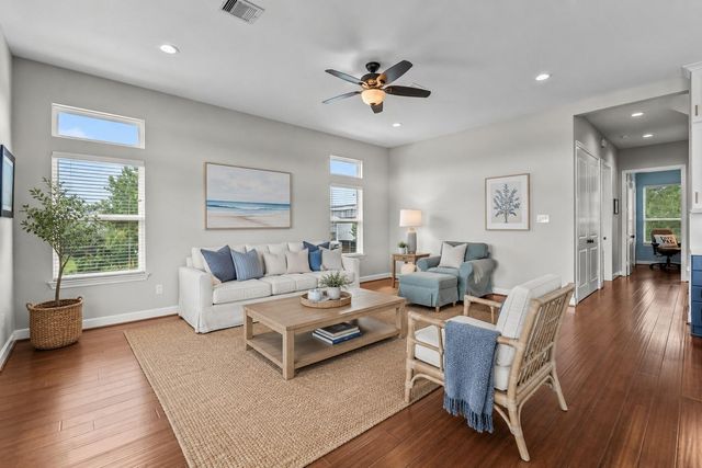 403 W Shore Drive, Clear Lake Shores, TX 77565