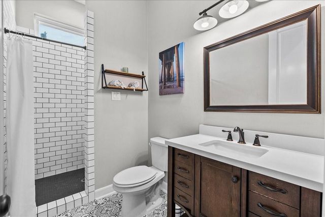 403 W Shore Drive, Clear Lake Shores, TX 77565