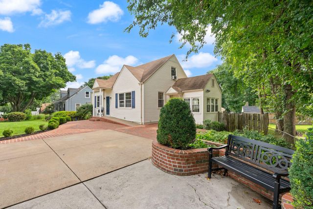 4103 WOODLAND DR, Fairfax, VA 22030