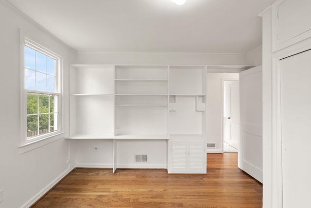 4103 WOODLAND DR, Fairfax, VA 22030