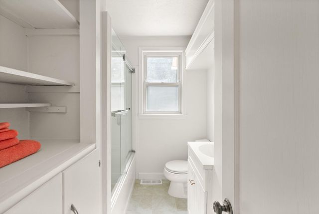 4103 WOODLAND DR, Fairfax, VA 22030