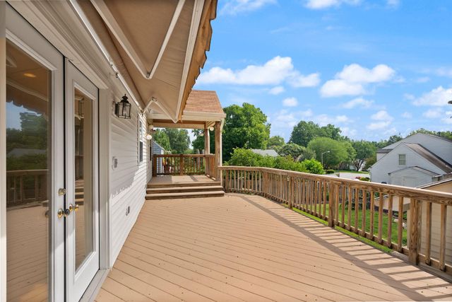 4103 WOODLAND DR, Fairfax, VA 22030