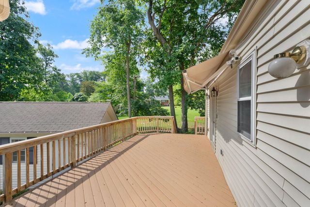 4103 WOODLAND DR, Fairfax, VA 22030