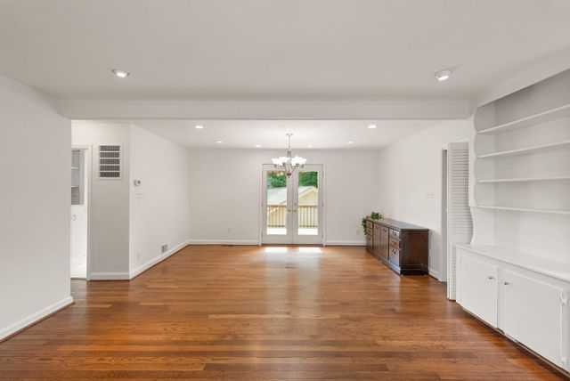 4103 WOODLAND DR, Fairfax, VA 22030