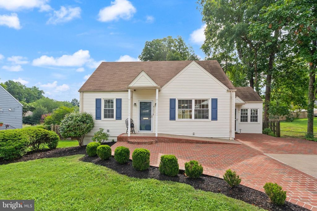 4103 WOODLAND DR, Fairfax, VA 22030
