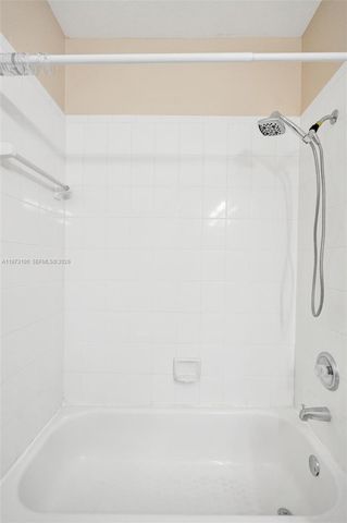 4403 Woodland Cir, Tamarac, FL 33319