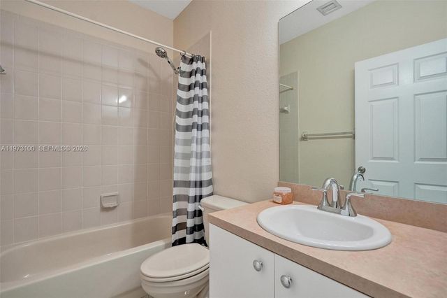 4403 Woodland Cir, Tamarac, FL 33319