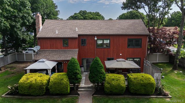 20 Debragga Avenue, East Moriches, NY 11940