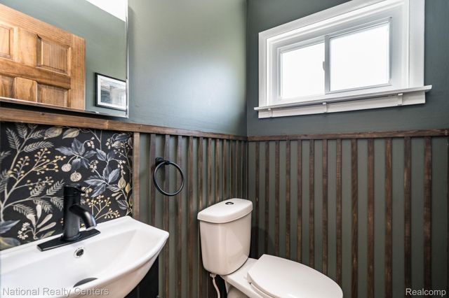 1760 Westwood Drive, Madison Heights, MI 48071