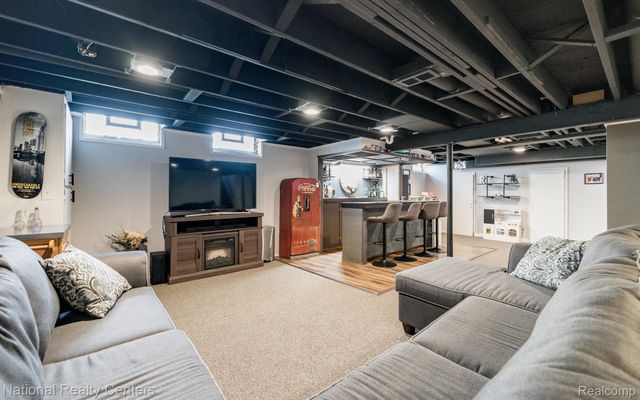 1760 Westwood Drive, Madison Heights, MI 48071