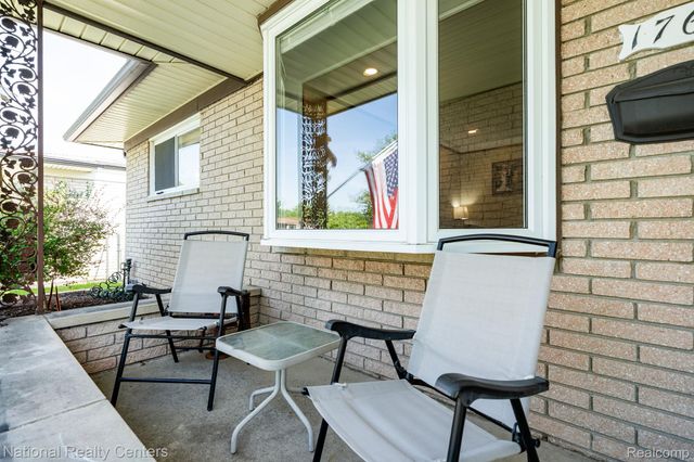 1760 Westwood Drive, Madison Heights, MI 48071