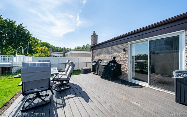 1760 Westwood Drive, Madison Heights, MI 48071