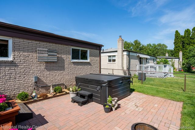 1760 Westwood Drive, Madison Heights, MI 48071