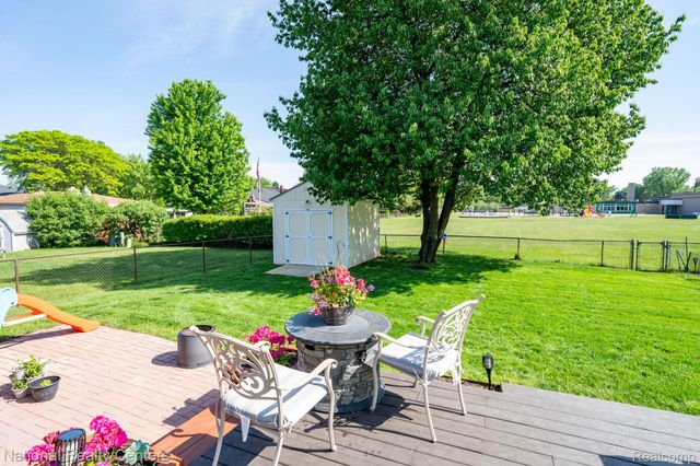 1760 Westwood Drive, Madison Heights, MI 48071
