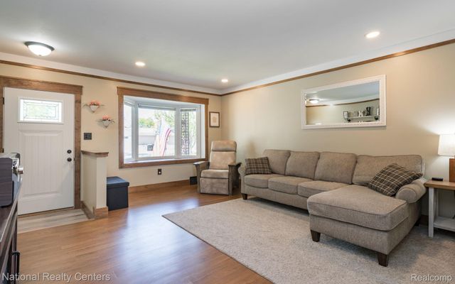 1760 Westwood Drive, Madison Heights, MI 48071