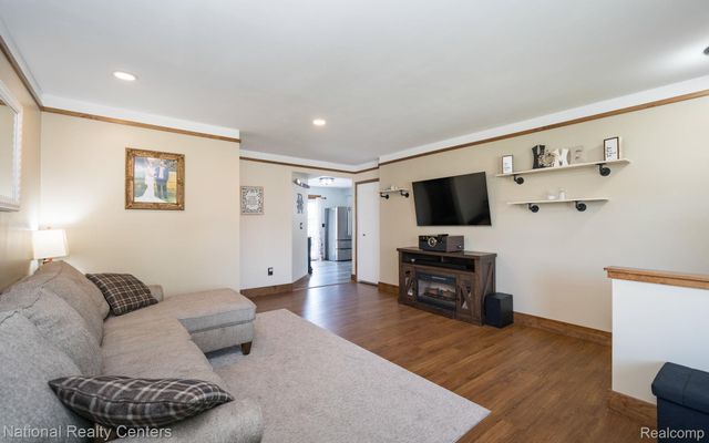 1760 Westwood Drive, Madison Heights, MI 48071