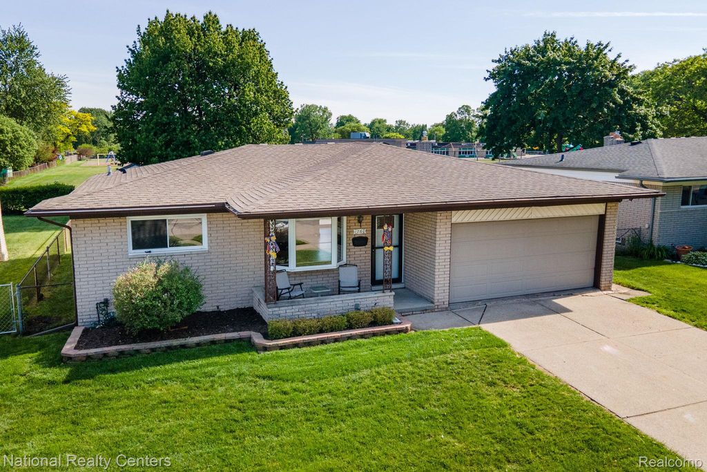1760 Westwood Drive, Madison Heights, MI 48071