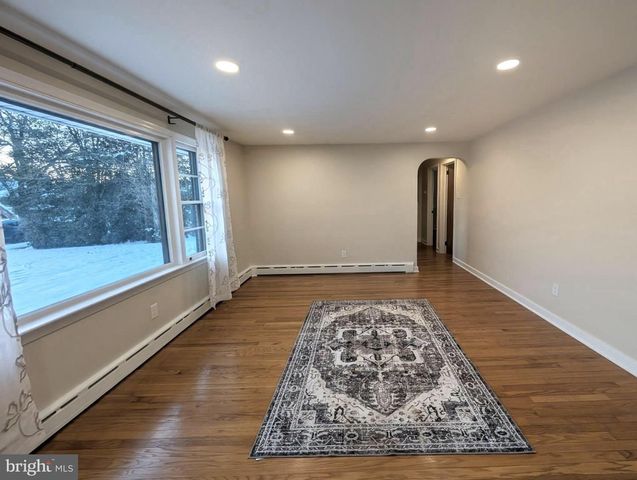 617 CRESCENT AVE, Lansdale, PA 19446