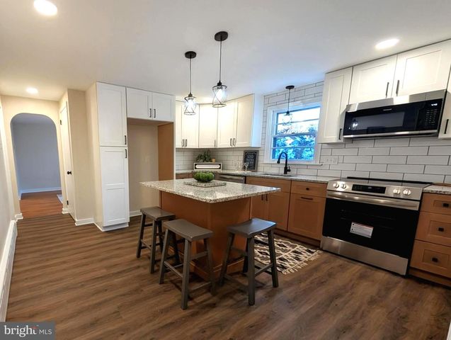 617 CRESCENT AVE, Lansdale, PA 19446