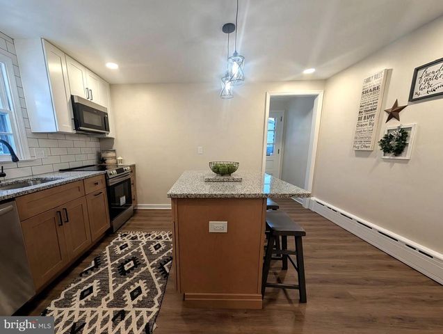 617 CRESCENT AVE, Lansdale, PA 19446