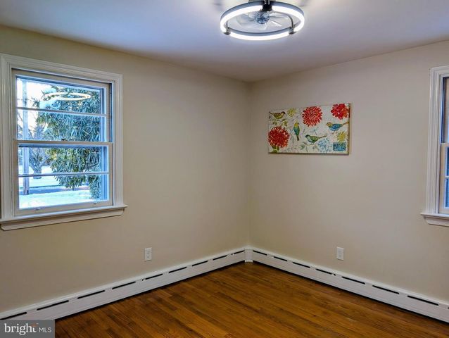 617 CRESCENT AVE, Lansdale, PA 19446