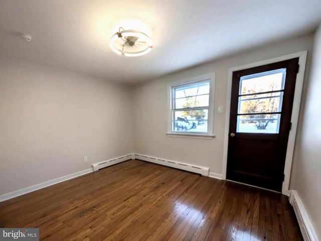 617 CRESCENT AVE, Lansdale, PA 19446