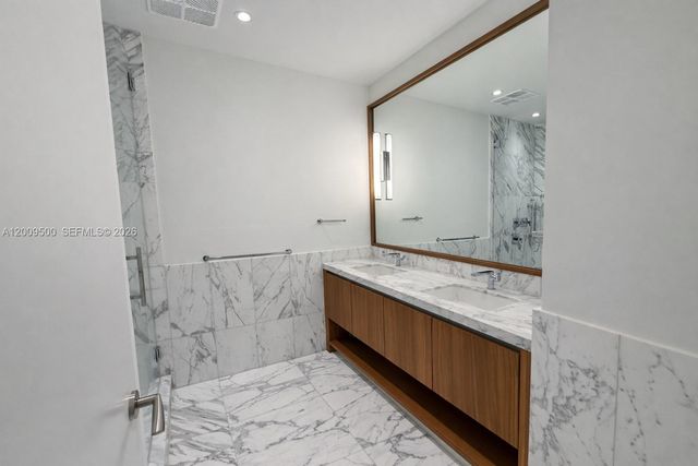 175 SE 25th Rd 1204, Miami, FL 33129