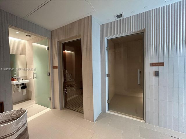 175 SE 25th Rd 1204, Miami, FL 33129