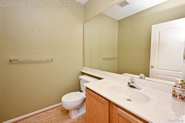 1146 Fairways Boulevard 23, Troy, MI 48085