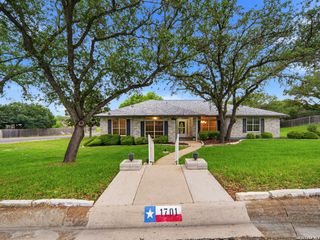 1701 MOUNTAIN LAUREL, Kerrville, TX 78028