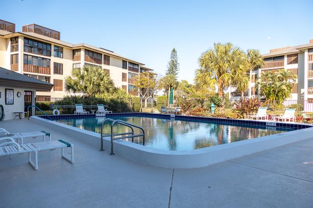 162 SE Saint Lucie Boulevard B403, Stuart, FL 34996