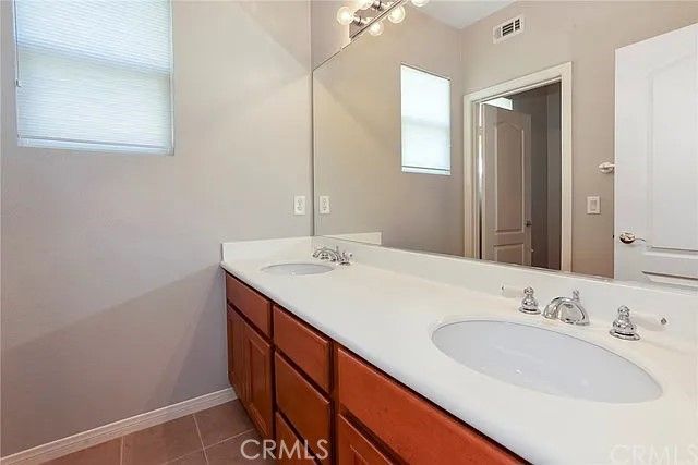 24 Country Walk, Aliso Viejo, CA 92656