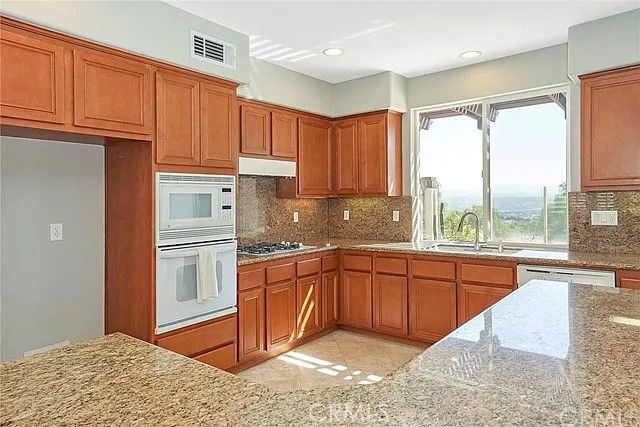 24 Country Walk, Aliso Viejo, CA 92656