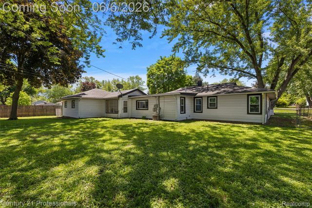 5360 Frankwill Avenue, Independence Charter Township, MI 48346