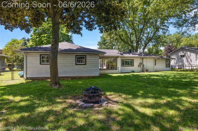 5360 Frankwill Avenue, Independence Charter Township, MI 48346