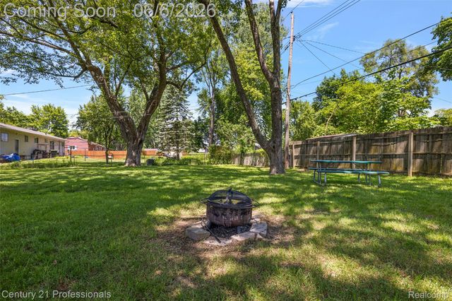 5360 Frankwill Avenue, Independence Charter Township, MI 48346
