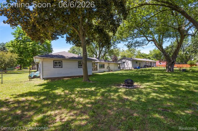 5360 Frankwill Avenue, Independence Charter Township, MI 48346
