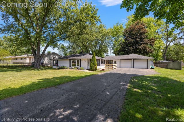 5360 Frankwill Avenue, Independence Charter Township, MI 48346