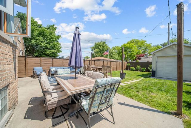 10805 S Drake Avenue, Chicago, IL 60655