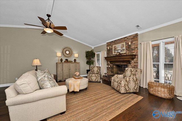 914 Way Thru The Woods SW, Decatur, AL 35603