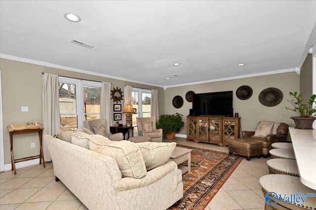 914 Way Thru The Woods SW, Decatur, AL 35603