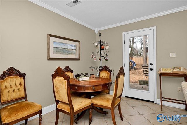 914 Way Thru The Woods SW, Decatur, AL 35603