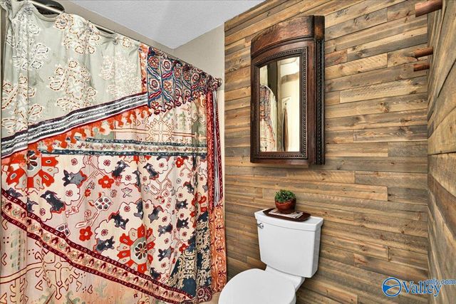 914 Way Thru The Woods SW, Decatur, AL 35603