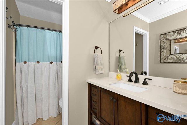 914 Way Thru The Woods SW, Decatur, AL 35603