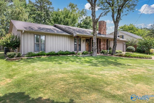 914 Way Thru The Woods SW, Decatur, AL 35603