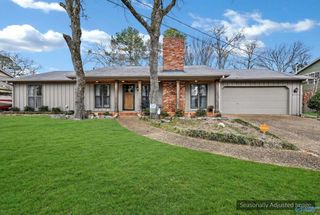 914 Way Thru The Woods SW, Decatur, AL 35603