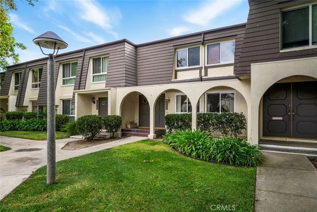 4228 Paseo De Oro, Cypress, CA 90630